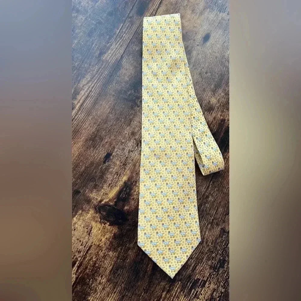 Vineyard Vines | Patriotic donkey silk tie.
